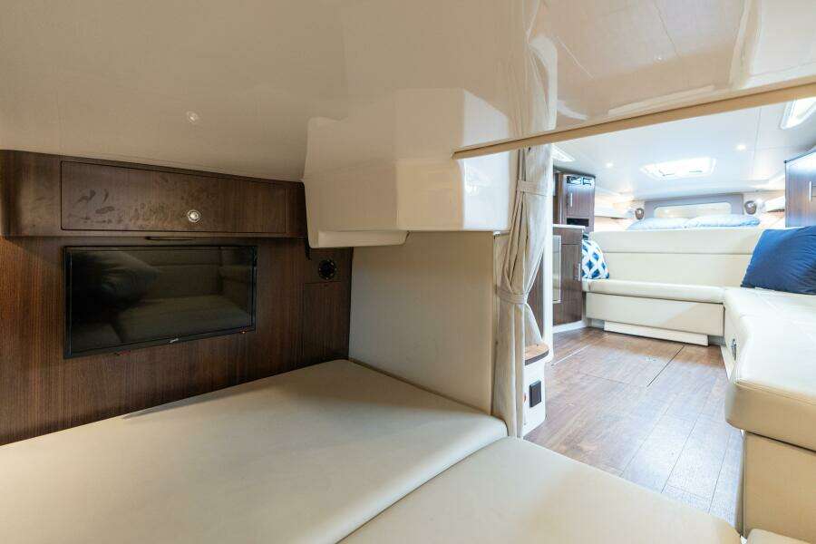 35ft Regal Yacht For Sale