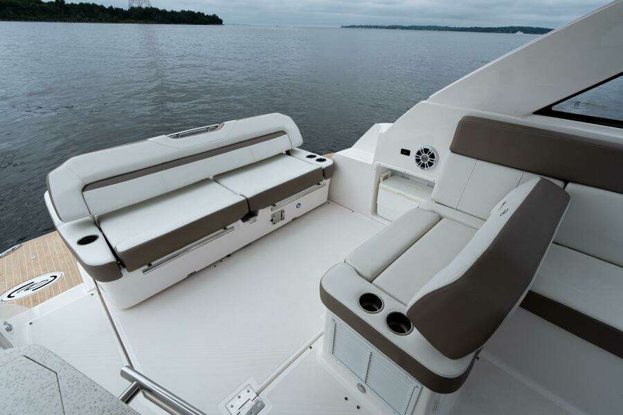 35ft Regal Yacht For Sale