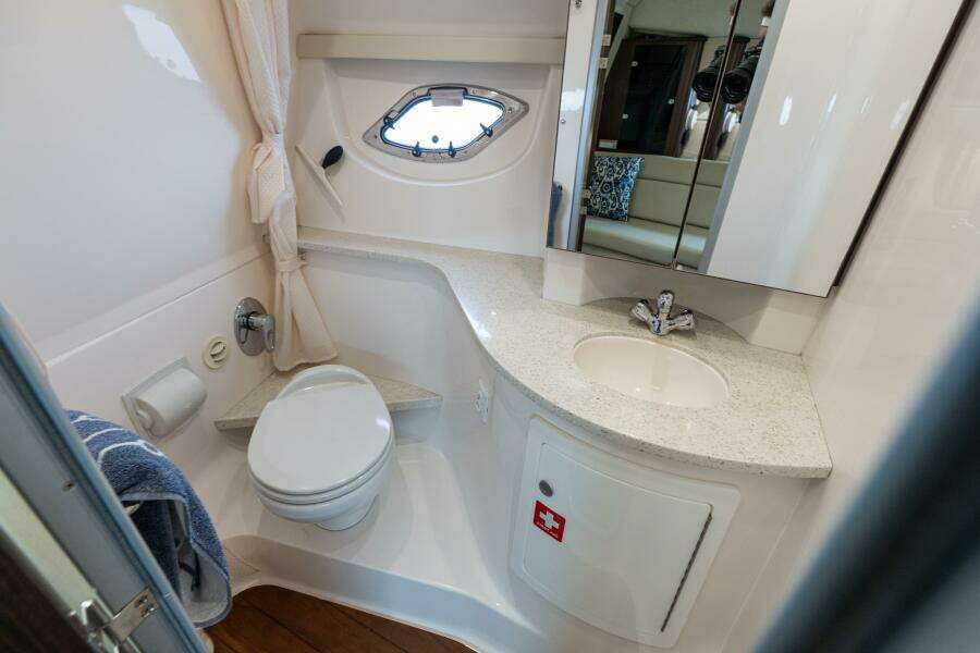 35ft Regal Yacht For Sale