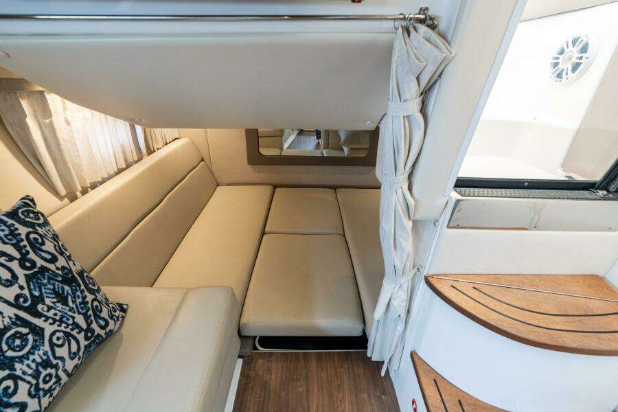 35ft Regal Yacht For Sale
