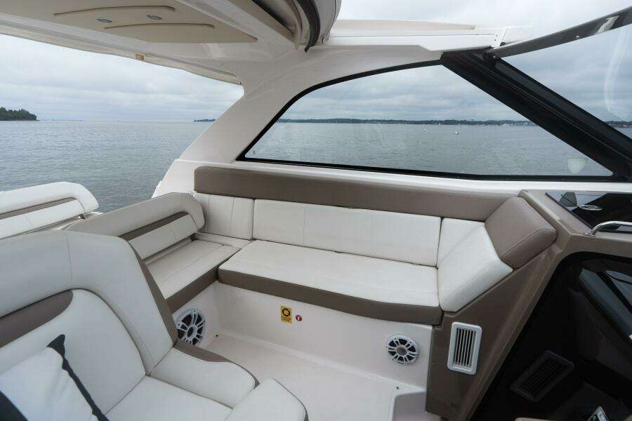 35ft Regal Yacht For Sale