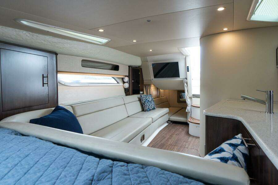 35ft Regal Yacht For Sale