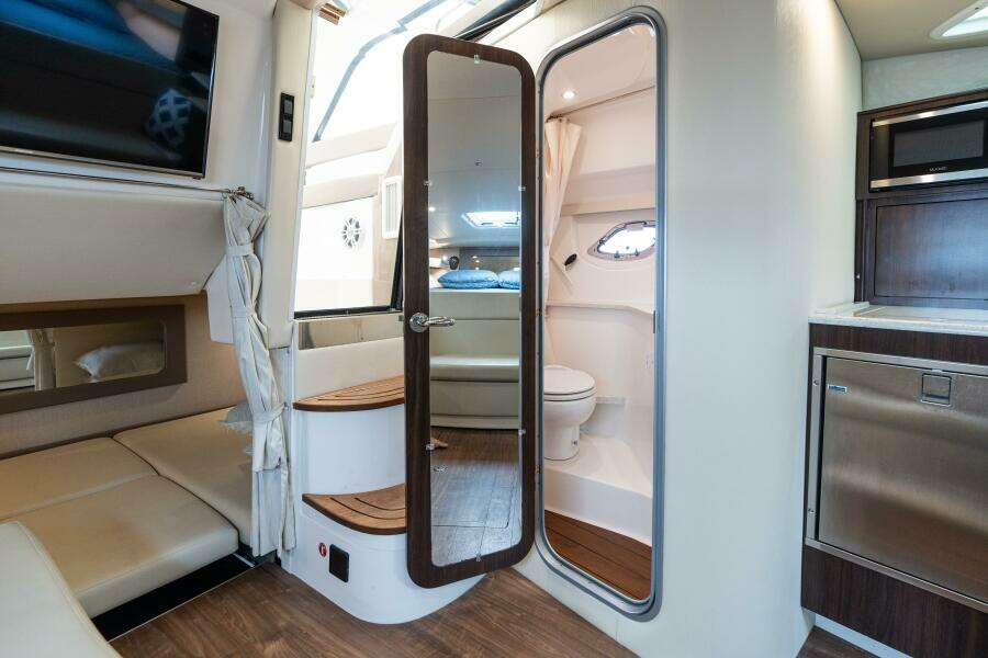 35ft Regal Yacht For Sale