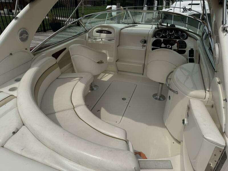 29ft Sea Ray Yacht For Sale