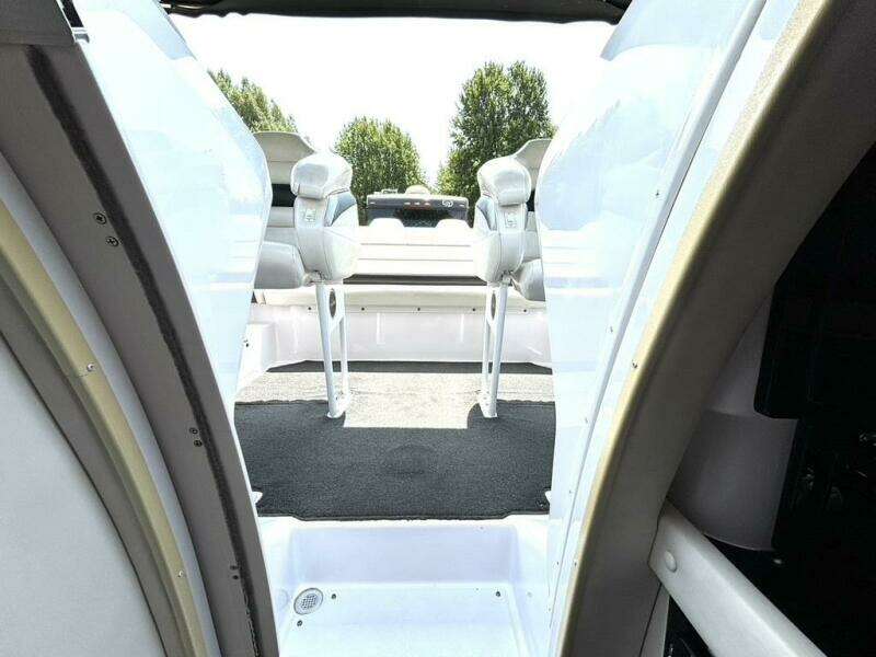 33ft Donzi Yacht For Sale