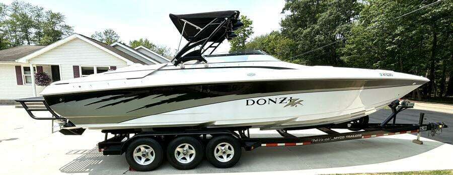 33ft Donzi Yacht For Sale