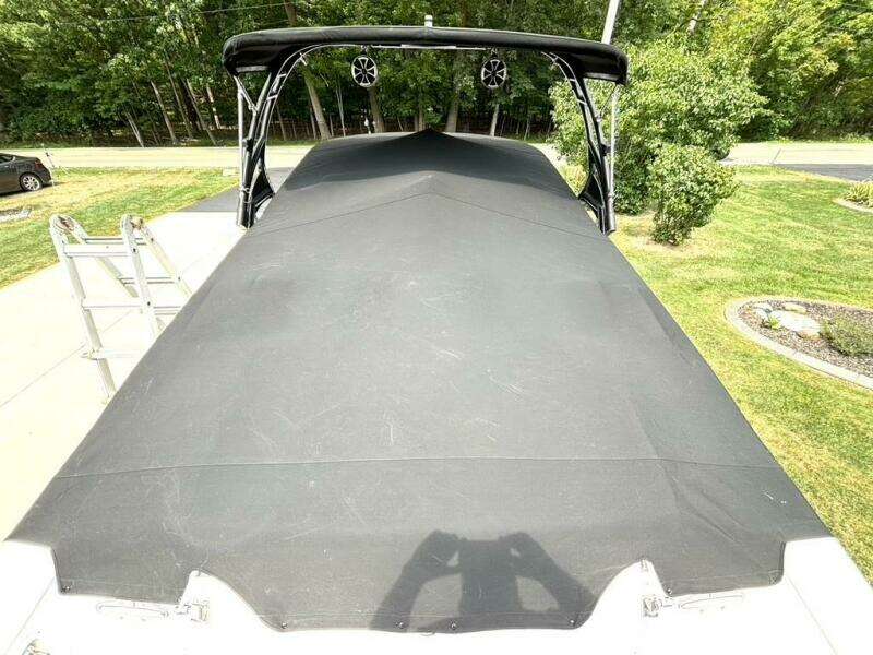 33ft Donzi Yacht For Sale