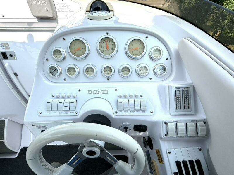 33ft Donzi Yacht For Sale