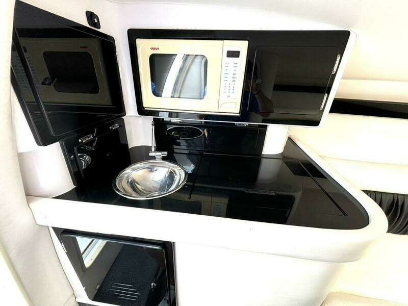 33ft Donzi Yacht For Sale