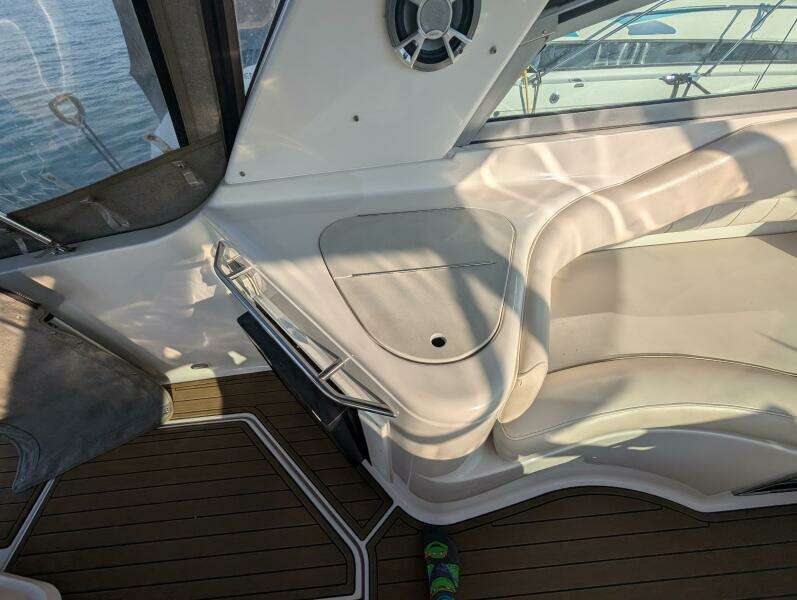 Concrete Blonde 31ft Monterey Yacht For Sale