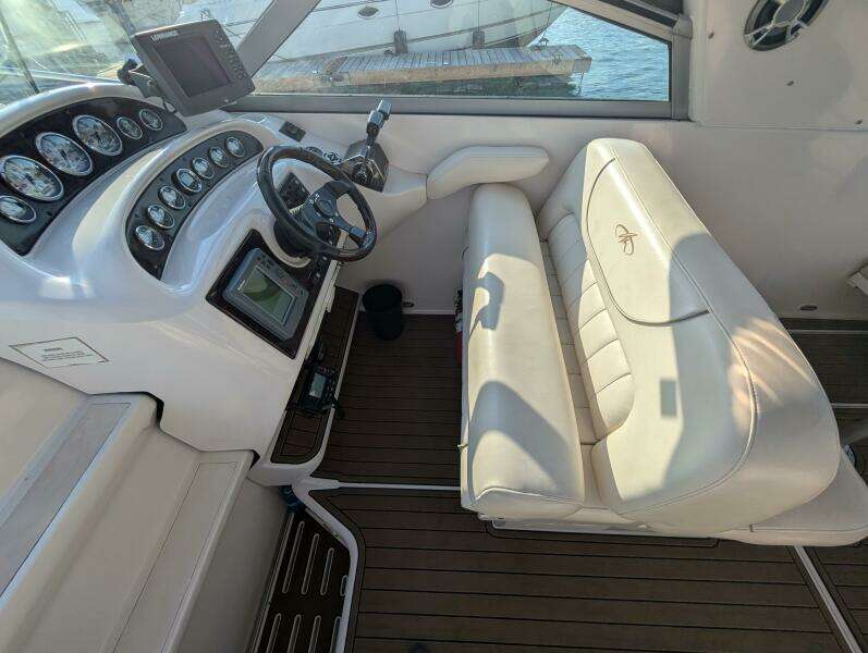 Concrete Blonde 31ft Monterey Yacht For Sale