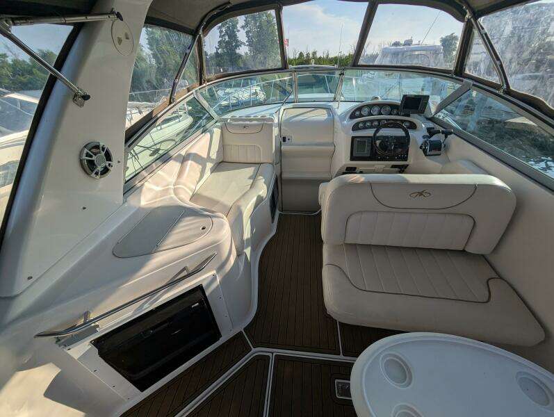 Concrete Blonde 31ft Monterey Yacht For Sale