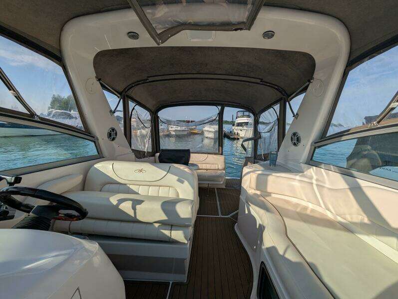 Concrete Blonde 31ft Monterey Yacht For Sale