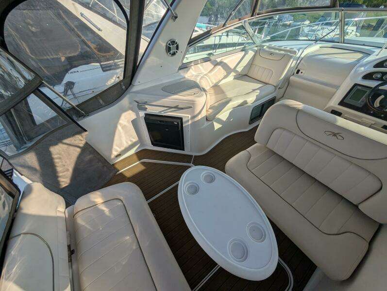 Concrete Blonde 31ft Monterey Yacht For Sale