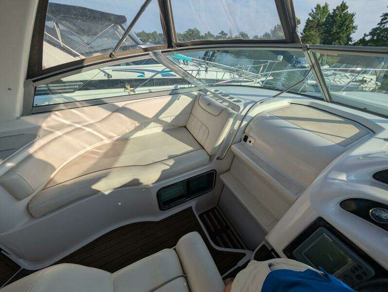 Concrete Blonde 31ft Monterey Yacht For Sale