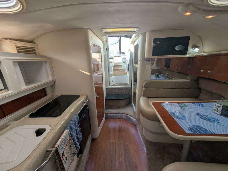 Concrete Blonde 31ft Monterey Yacht For Sale