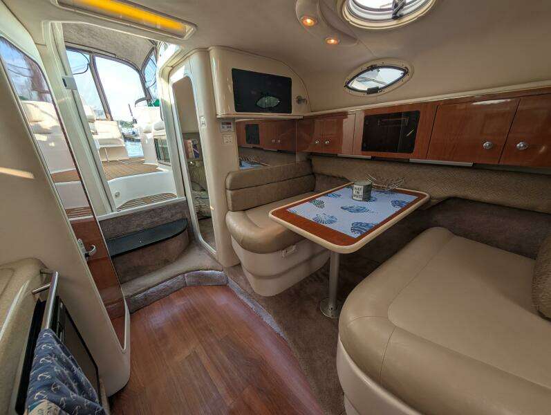 Concrete Blonde 31ft Monterey Yacht For Sale