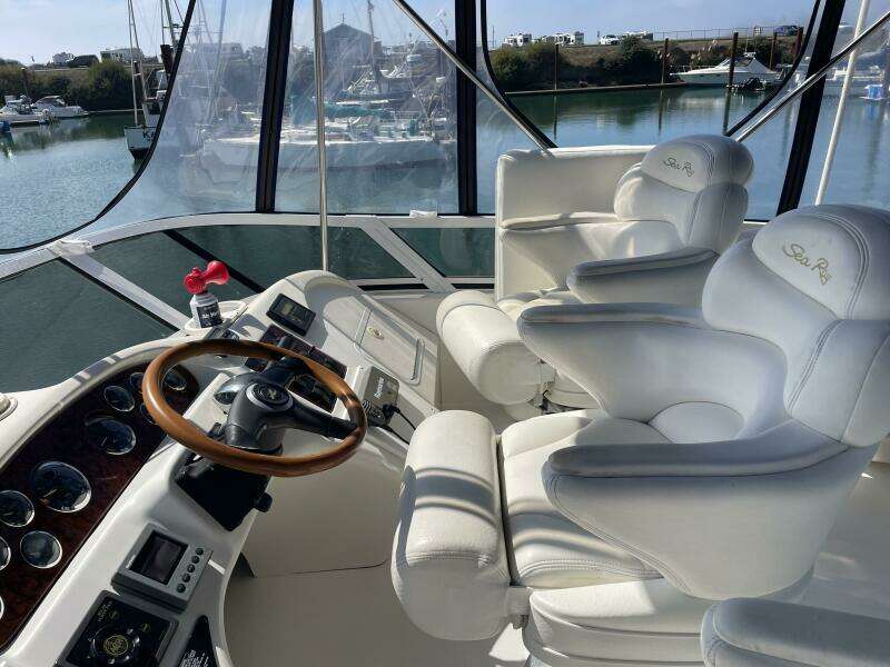 Music Man 42ft Sea Ray Yacht For Sale
