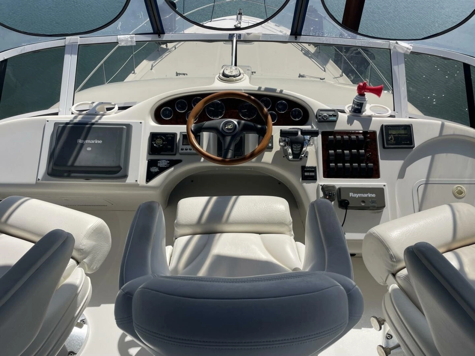 2000 Sea Ray 400 Sedan Bridge