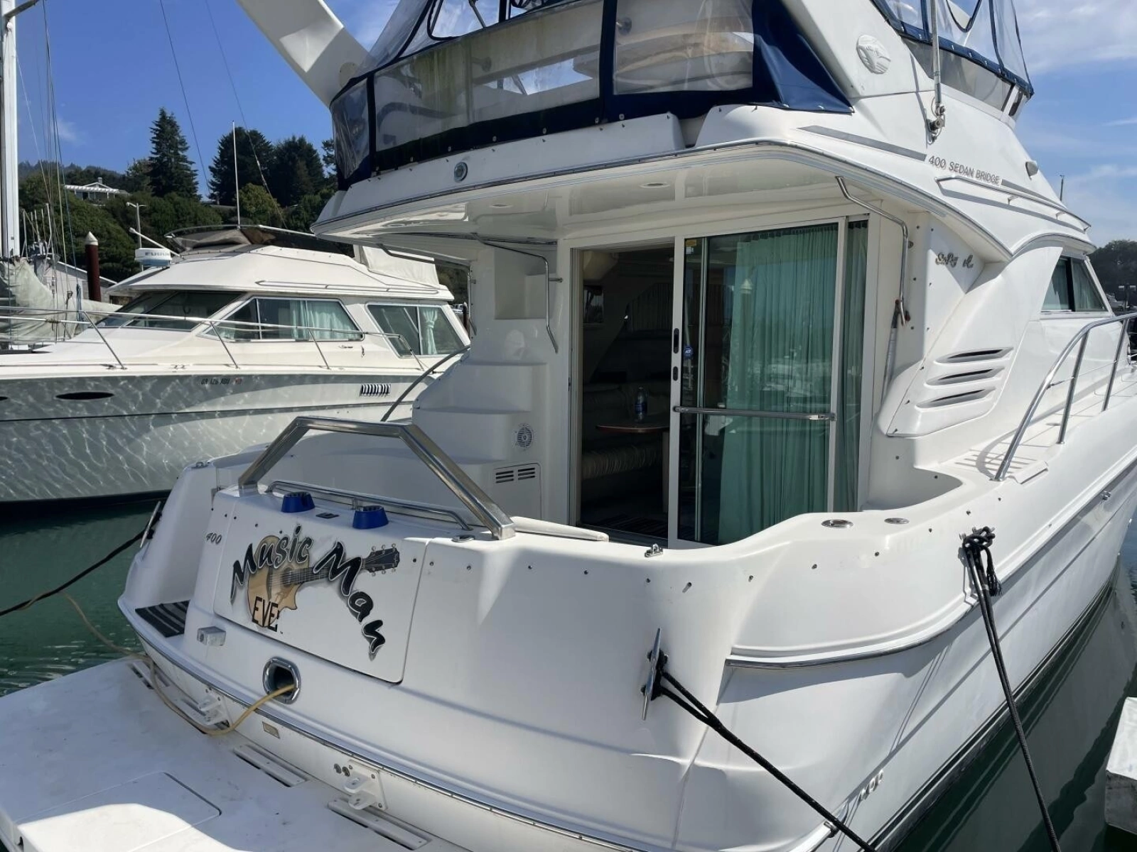 2000 Sea Ray 400 Sedan Bridge