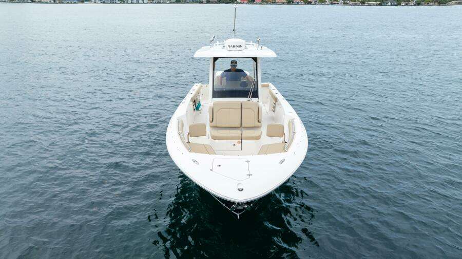 LITTLE PERSPECTIVE 28ft Pursuit Yacht For Sale