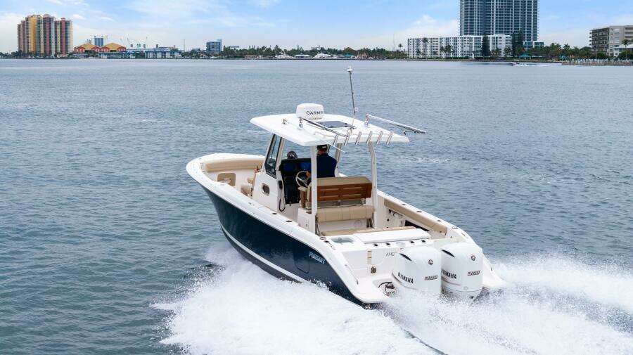 LITTLE PERSPECTIVE 28ft Pursuit Yacht For Sale