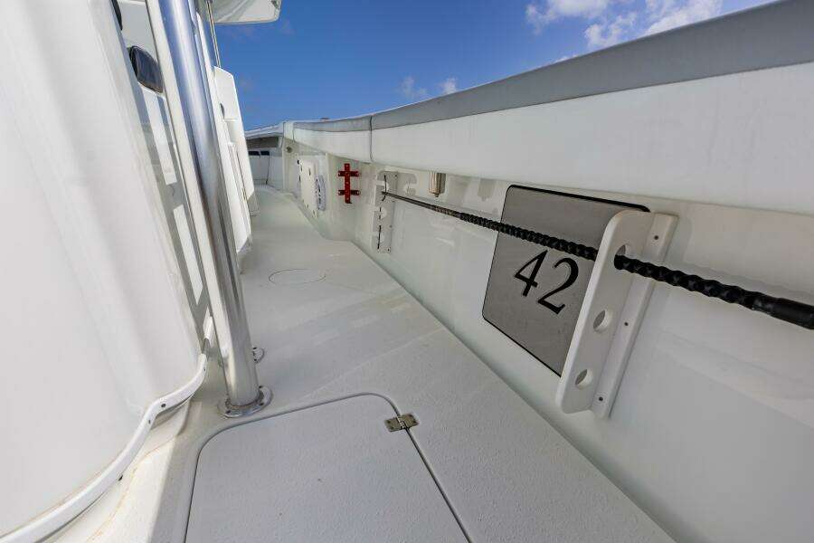 42ft Yellowfin Yacht For Sale
