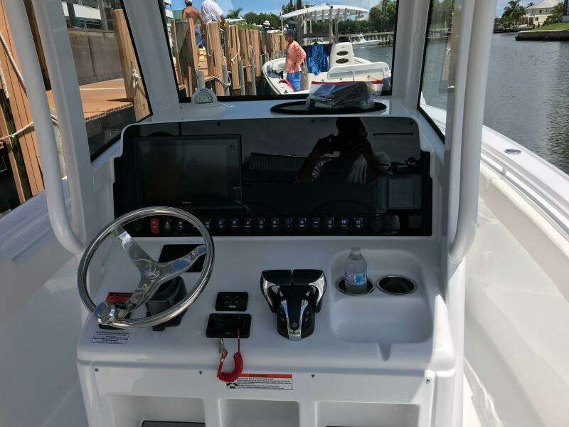 26ft Sea Hunt Yacht For Sale