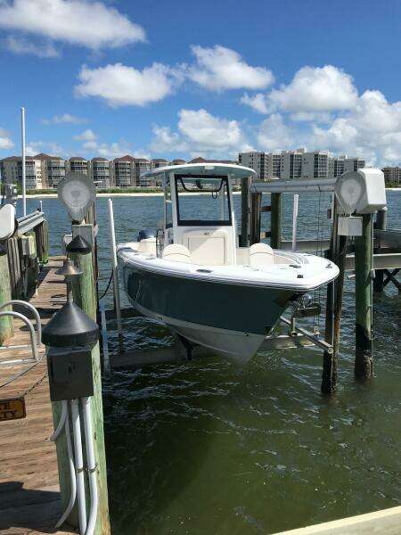 26ft Sea Hunt Yacht For Sale