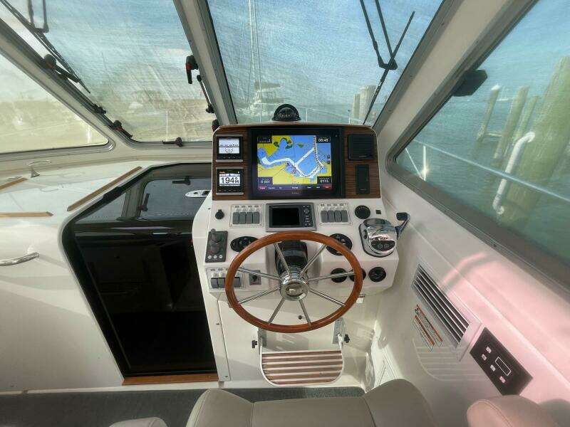 Merroir 34ft Back Cove Yacht For Sale