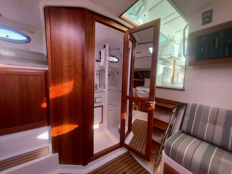 Merroir 34ft Back Cove Yacht For Sale