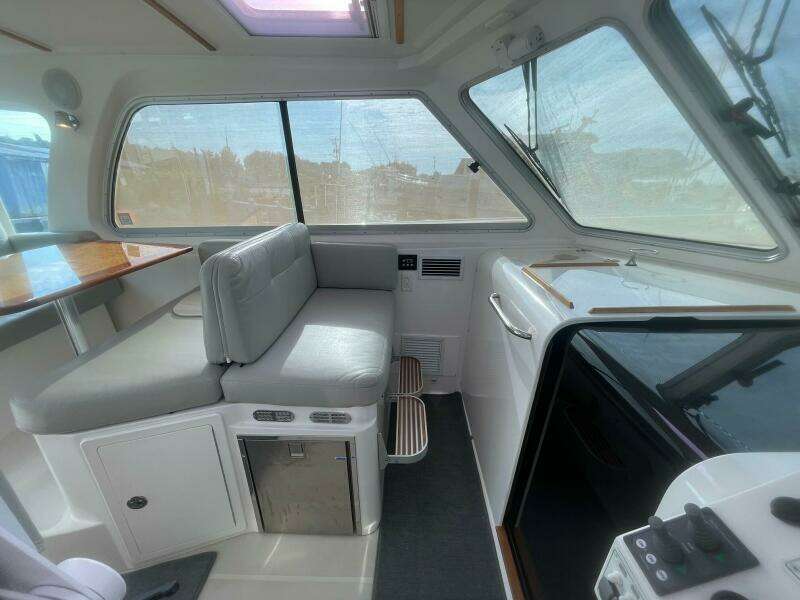Merroir 34ft Back Cove Yacht For Sale