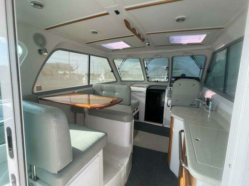 Merroir 34ft Back Cove Yacht For Sale