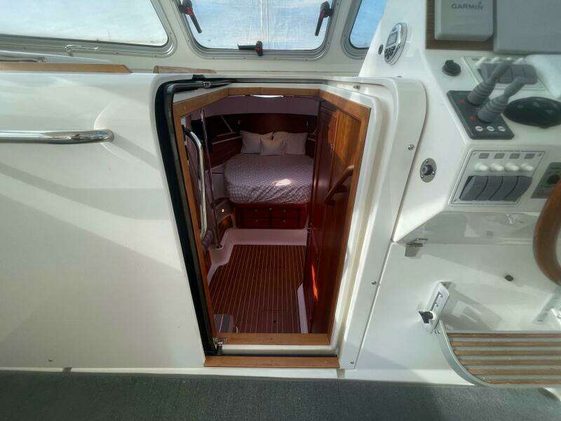 Merroir 34ft Back Cove Yacht For Sale