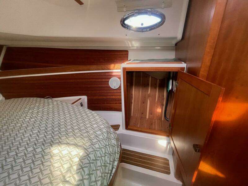 Merroir 34ft Back Cove Yacht For Sale