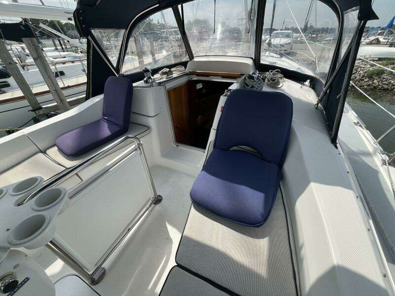 Intention 36ft Hunter Yacht For Sale