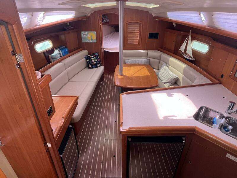 Intention 36ft Hunter Yacht For Sale