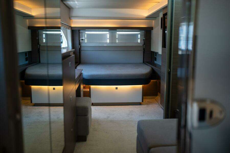 Breathe 53ft Robertson  amp  Caine Yacht For Sale