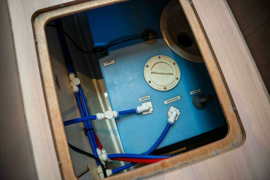 Breathe 53ft Robertson  amp  Caine Yacht For Sale