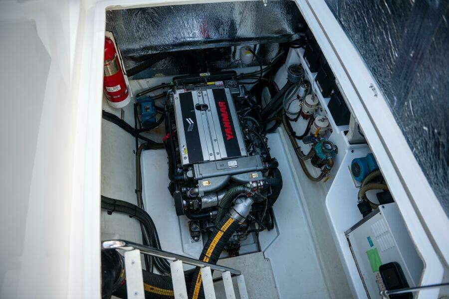Breathe 53ft Robertson  amp  Caine Yacht For Sale