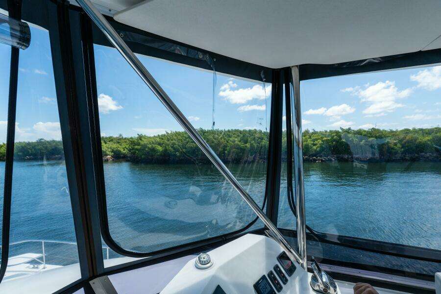 Breathe 53ft Robertson  amp  Caine Yacht For Sale
