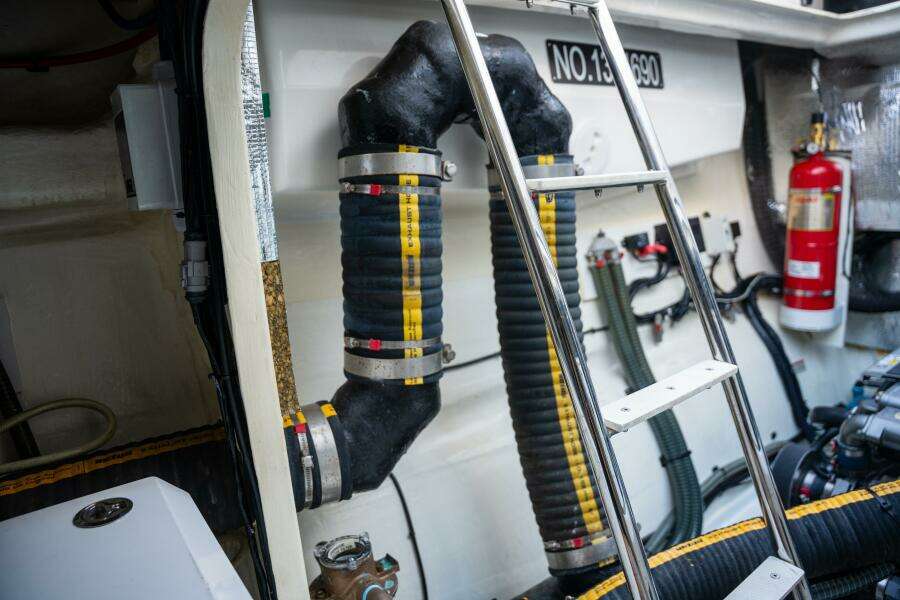 Breathe 53ft Robertson  amp  Caine Yacht For Sale
