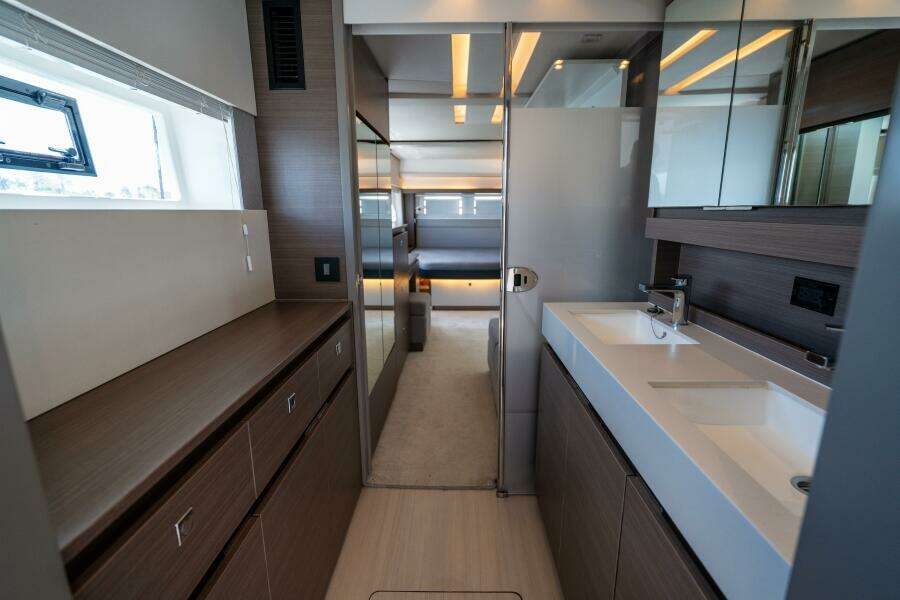 Breathe 53ft Robertson  amp  Caine Yacht For Sale