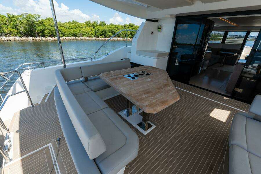 Breathe 53ft Robertson  amp  Caine Yacht For Sale