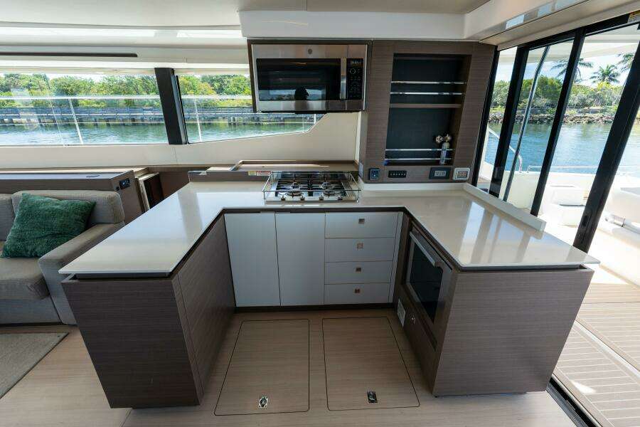 Breathe 53ft Robertson  amp  Caine Yacht For Sale