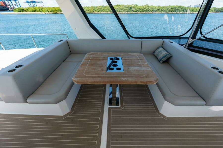 Breathe 53ft Robertson  amp  Caine Yacht For Sale