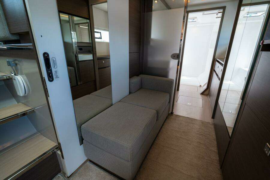 Breathe 53ft Robertson  amp  Caine Yacht For Sale