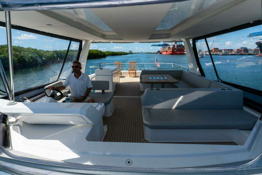 Breathe 53ft Robertson  amp  Caine Yacht For Sale