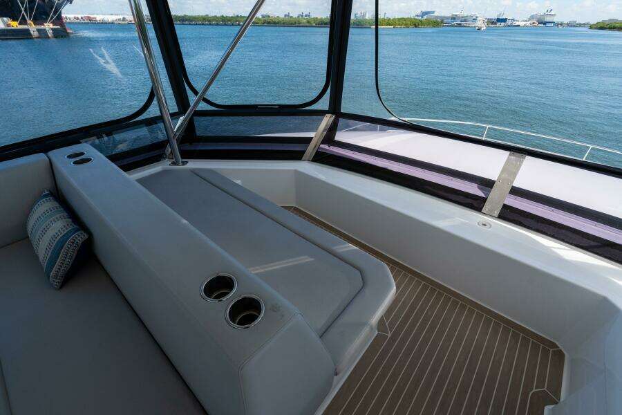 Breathe 53ft Robertson  amp  Caine Yacht For Sale