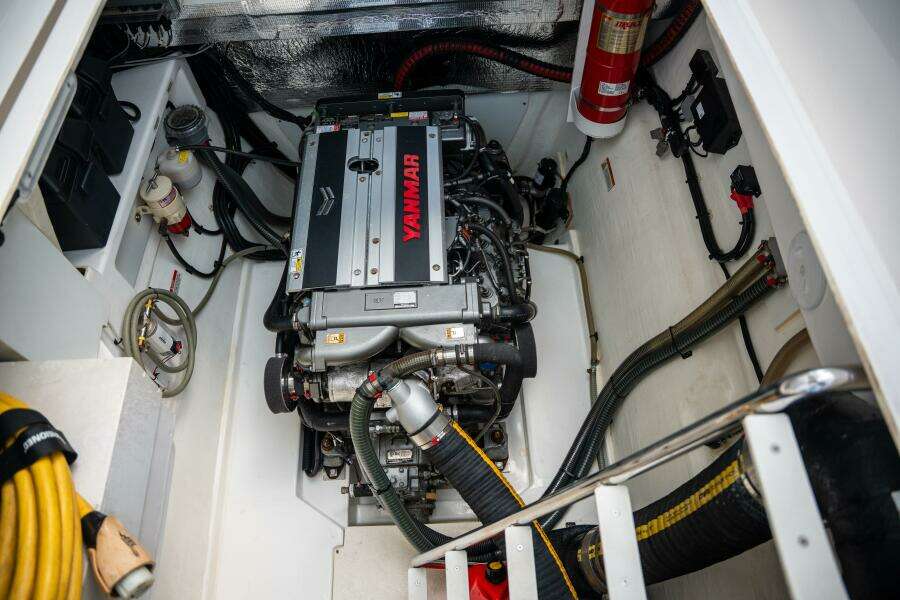 Breathe 53ft Robertson  amp  Caine Yacht For Sale